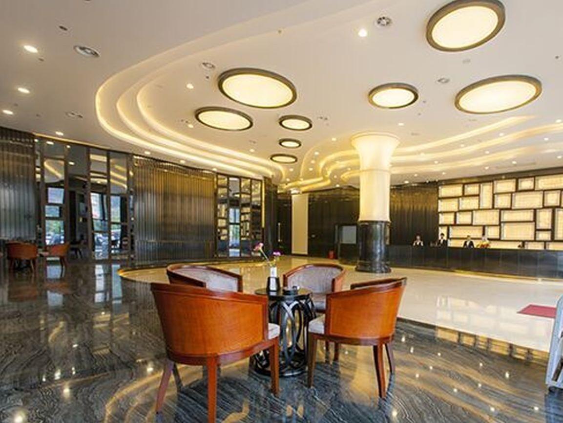 Golden Palm Hotel Zhuhai Exterior photo