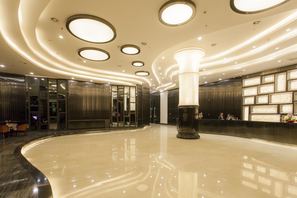 Golden Palm Hotel Zhuhai Exterior photo