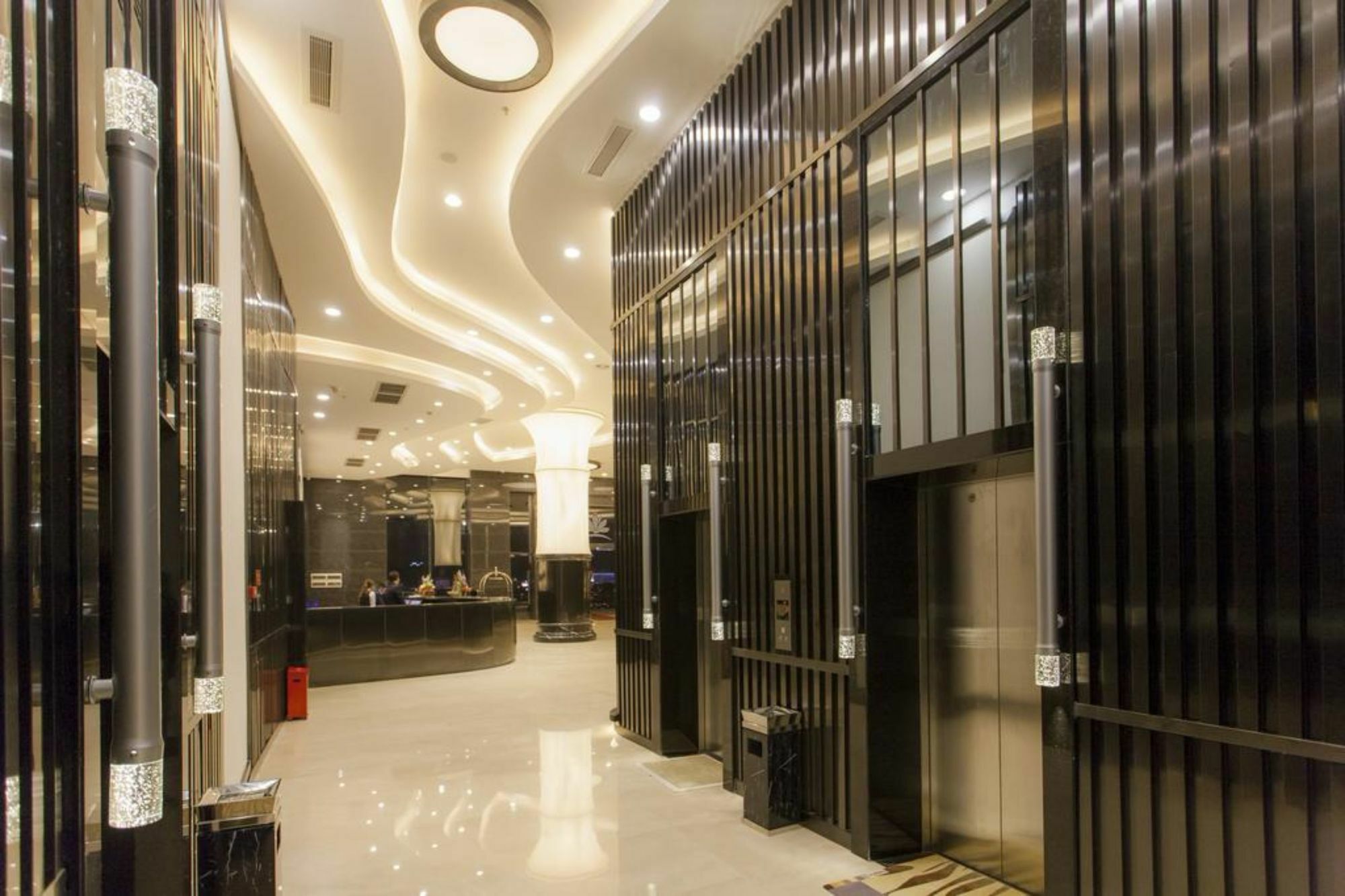 Golden Palm Hotel Zhuhai Exterior photo